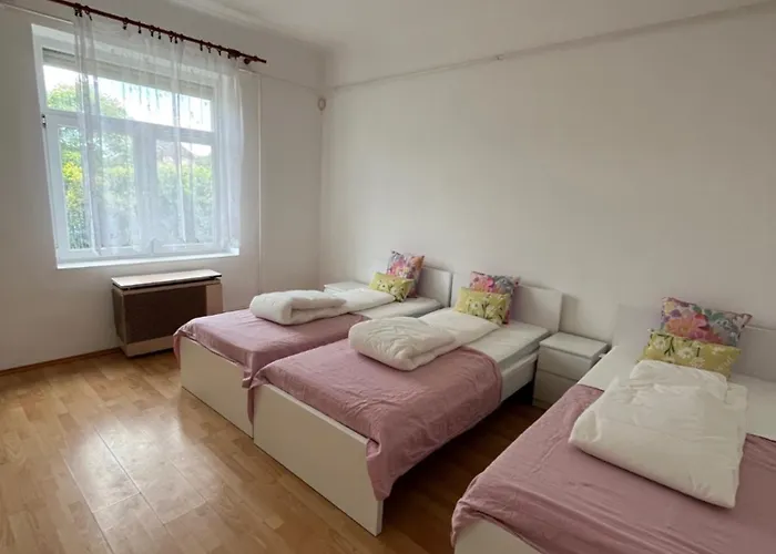 Hideaway House With Garden & Freeparking *