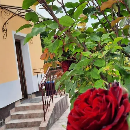 Hideaway House 01 With Garden & Free Parking Budapest