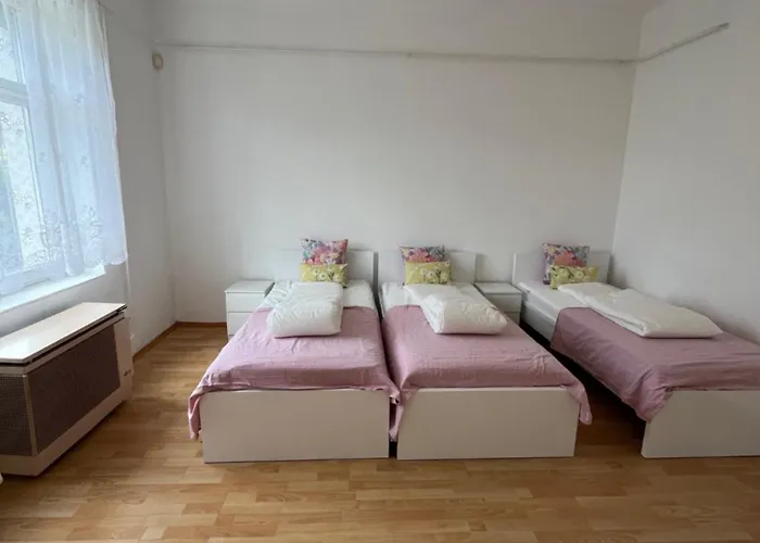 Hideaway House With Garden & Freeparking *