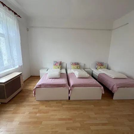 Hideaway House With Garden & Freeparking *
