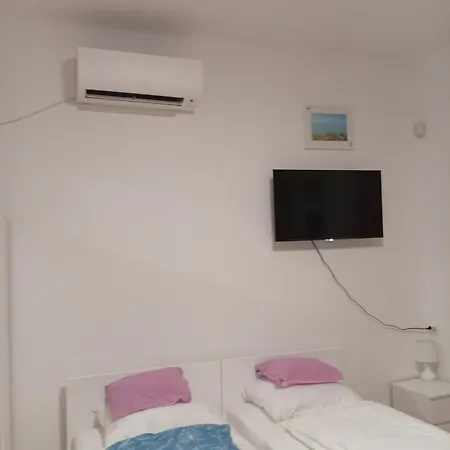 Hideaway House With Garden & Freeparking * Budapest