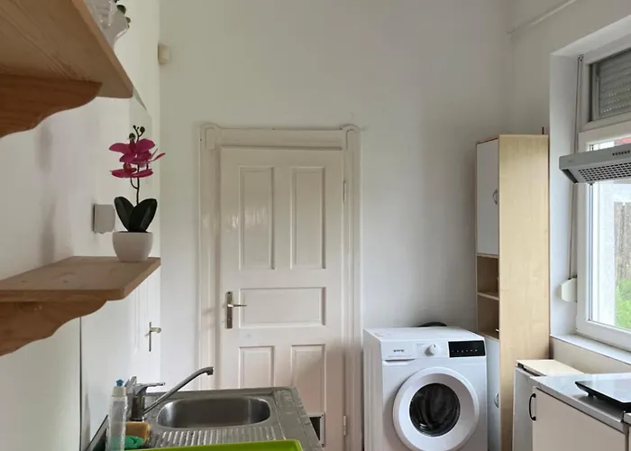 Hideaway House With Garden & Freeparking